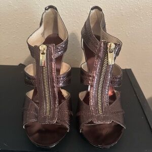 Michael Kors “Berkeley” T-Strap Leather Sandals